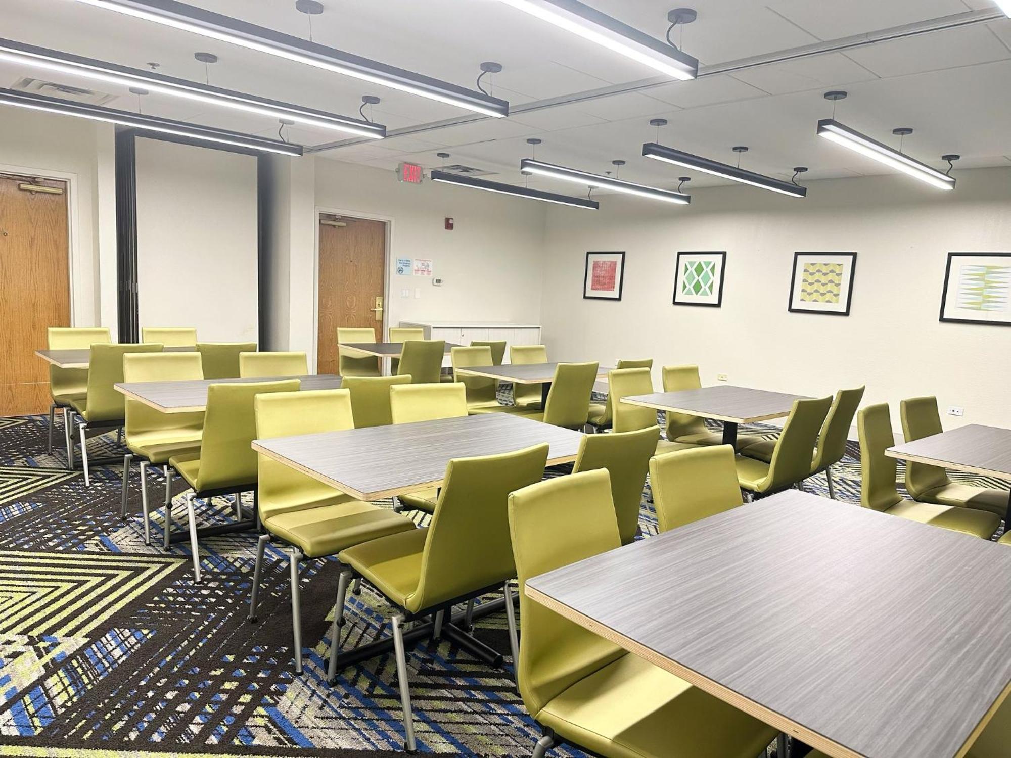 Holiday Inn Express & Suites - Prospect Heights By Ihg Экстерьер фото